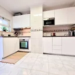 Apartman Azure - Golden Lights -